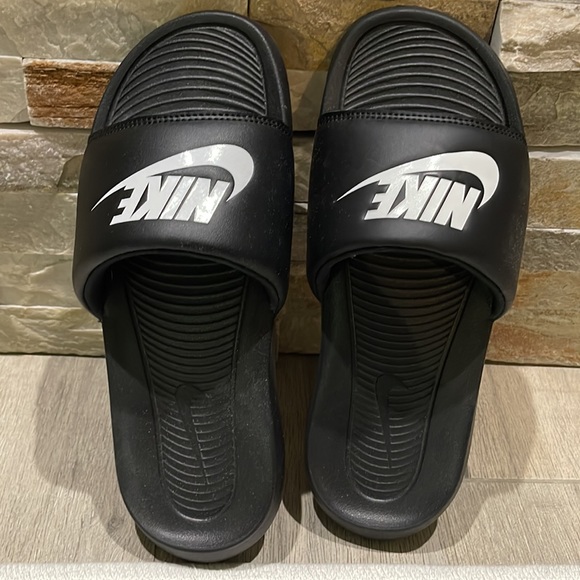 Nike Victori One Womens Sandals - Picture 2 of 3